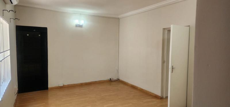 6 Bedroom Property for Sale in Brackendowns Gauteng