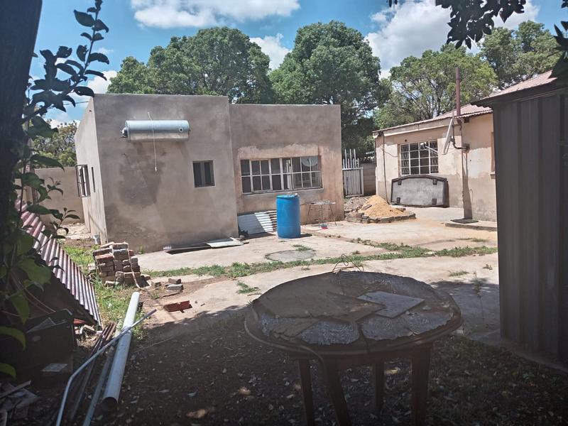 9 Bedroom Property for Sale in Geduld Gauteng