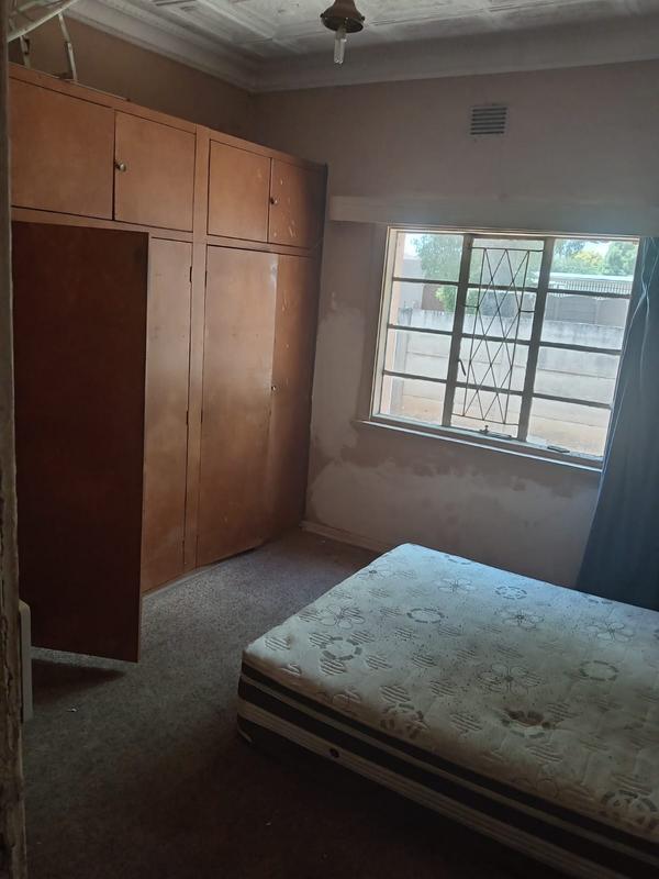 9 Bedroom Property for Sale in Geduld Gauteng