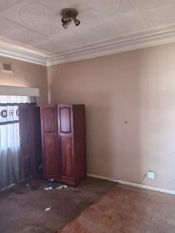 9 Bedroom Property for Sale in Geduld Gauteng