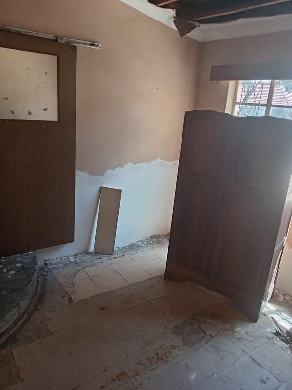 9 Bedroom Property for Sale in Geduld Gauteng