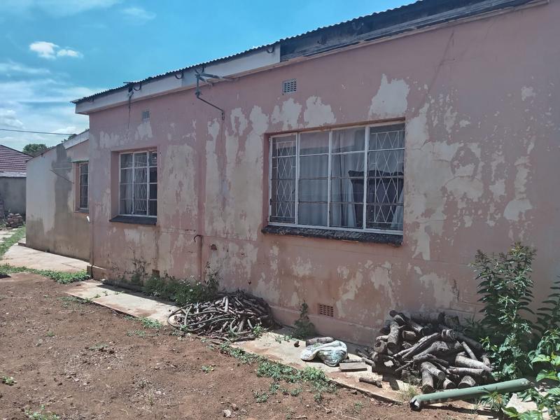 9 Bedroom Property for Sale in Geduld Gauteng