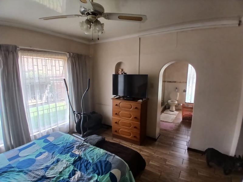4 Bedroom Property for Sale in Lodeyko Gauteng