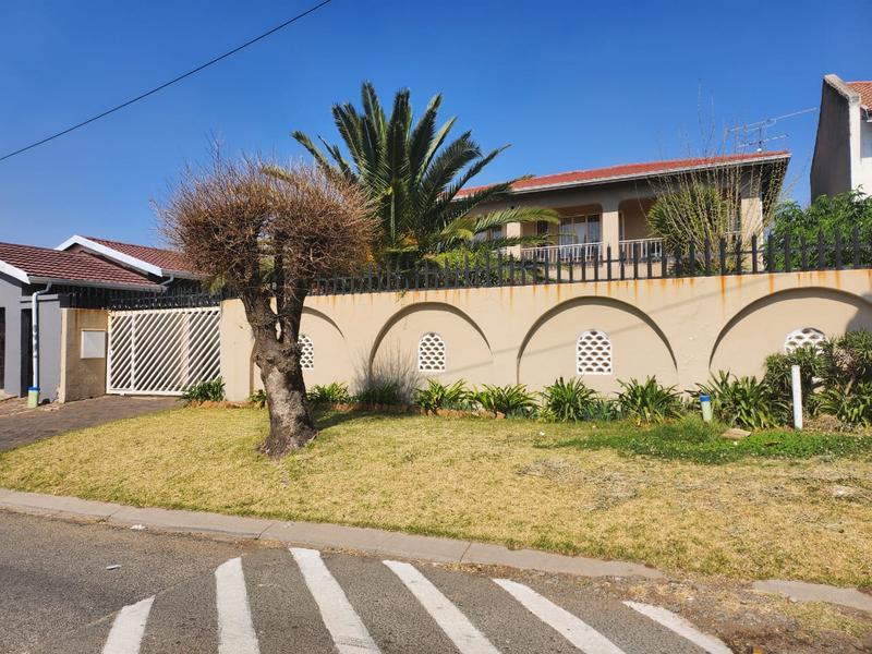 4 Bedroom Property for Sale in Kensington Gauteng