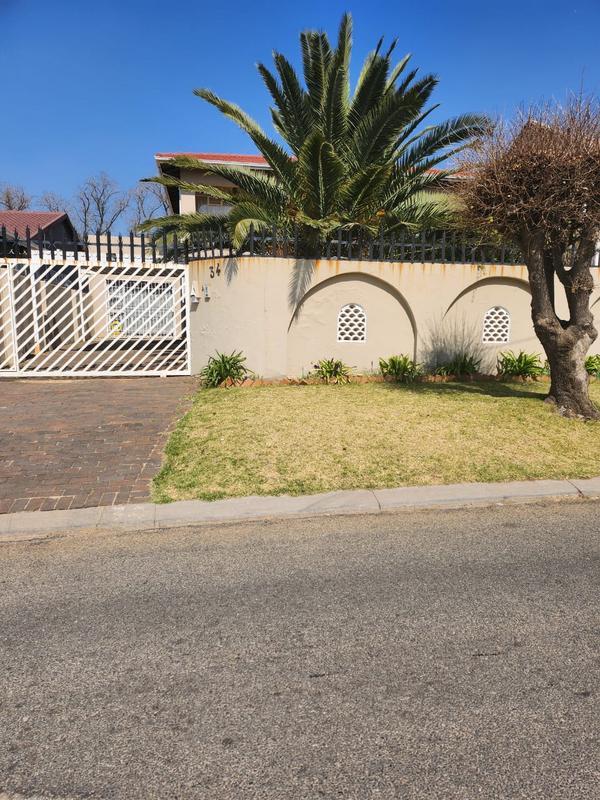 4 Bedroom Property for Sale in Kensington Gauteng