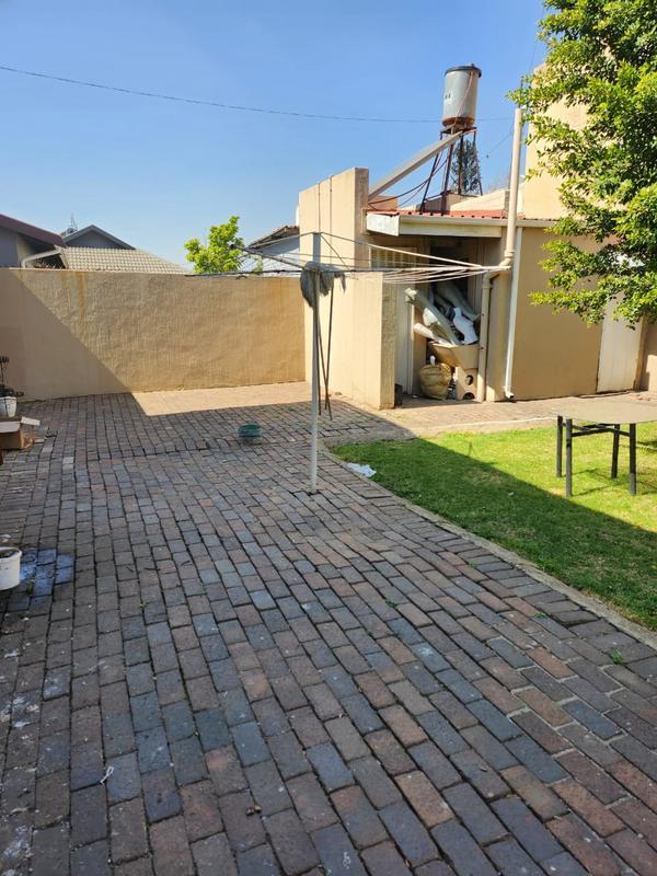 4 Bedroom Property for Sale in Kensington Gauteng