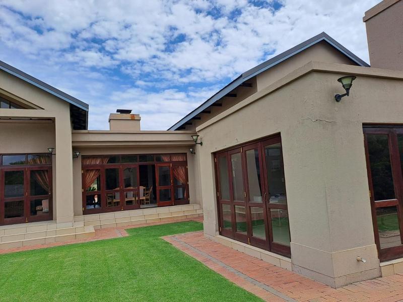 5 Bedroom Property for Sale in Roodeplaat Gauteng