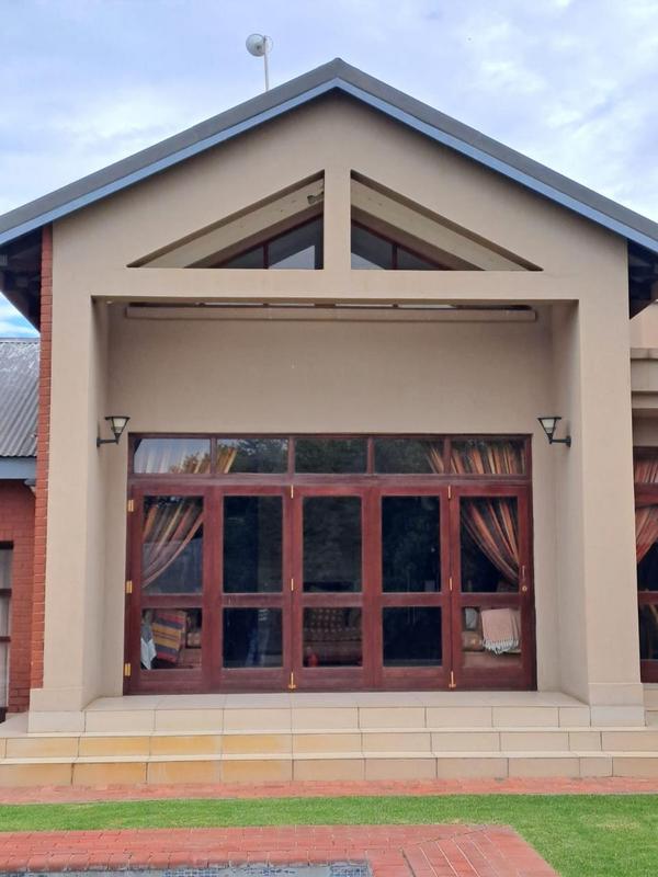 5 Bedroom Property for Sale in Roodeplaat Gauteng