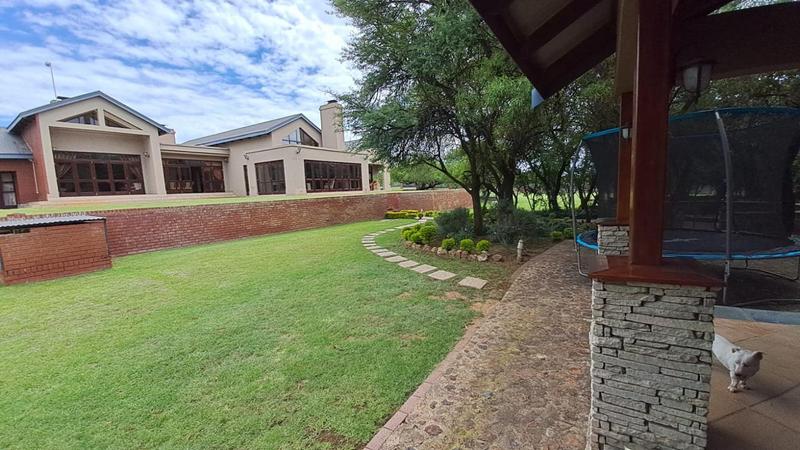 5 Bedroom Property for Sale in Roodeplaat Gauteng