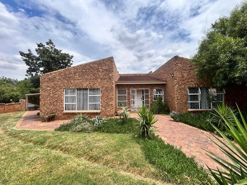5 Bedroom Property for Sale in Jordaan Park Gauteng