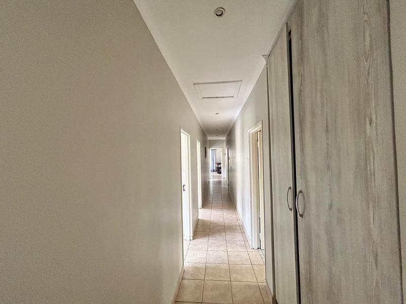 5 Bedroom Property for Sale in Jordaan Park Gauteng