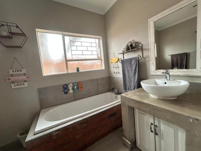 5 Bedroom Property for Sale in Jordaan Park Gauteng