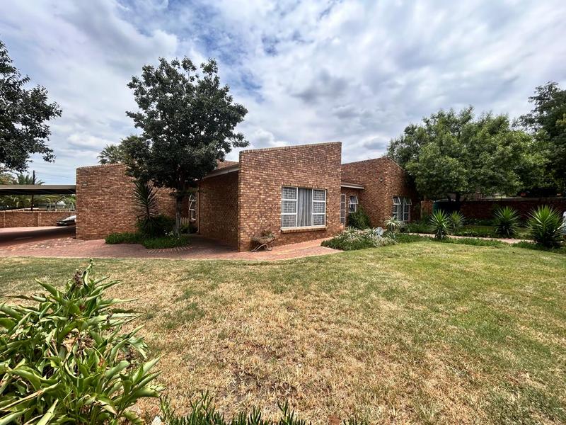 5 Bedroom Property for Sale in Jordaan Park Gauteng