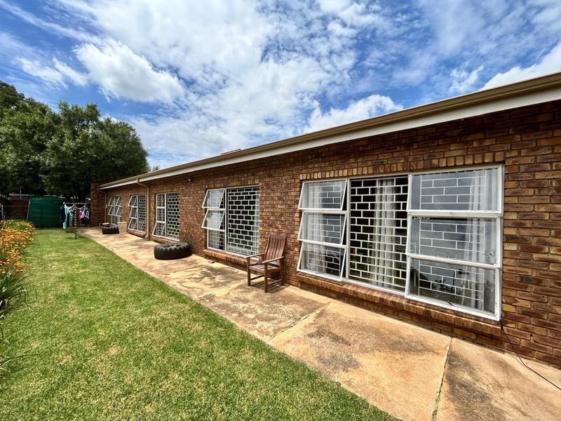 5 Bedroom Property for Sale in Jordaan Park Gauteng