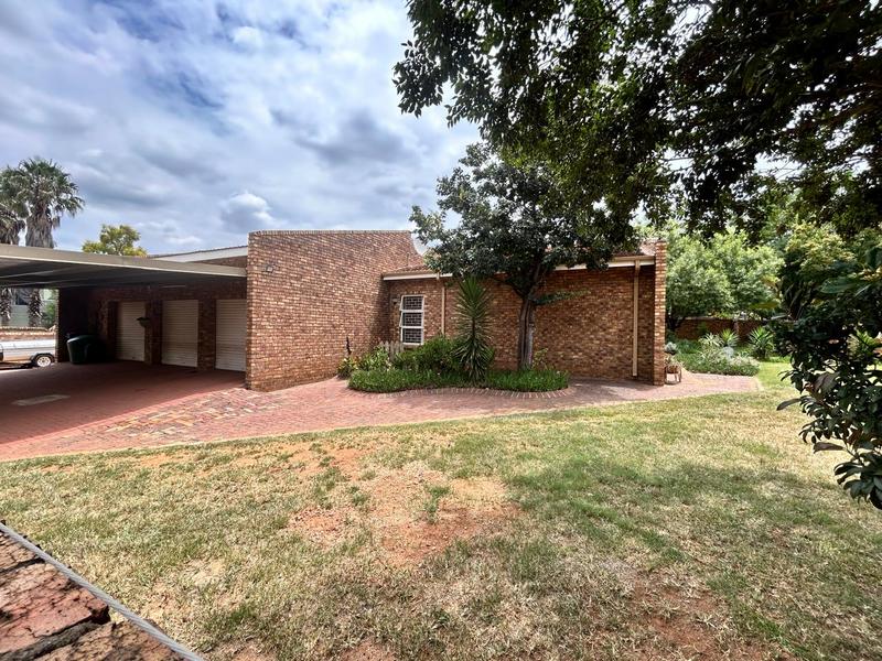 5 Bedroom Property for Sale in Jordaan Park Gauteng