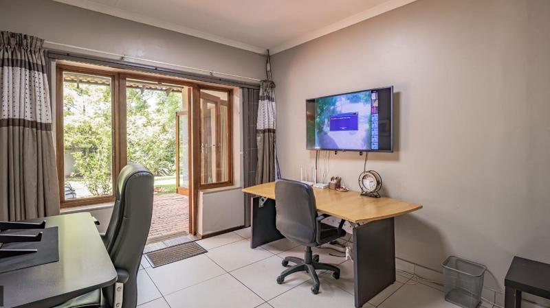 4 Bedroom Property for Sale in Northcliff Gauteng