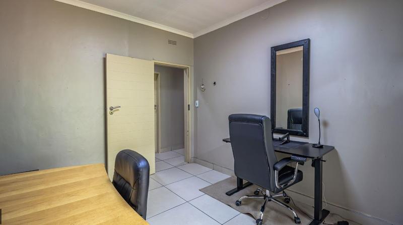 4 Bedroom Property for Sale in Northcliff Gauteng