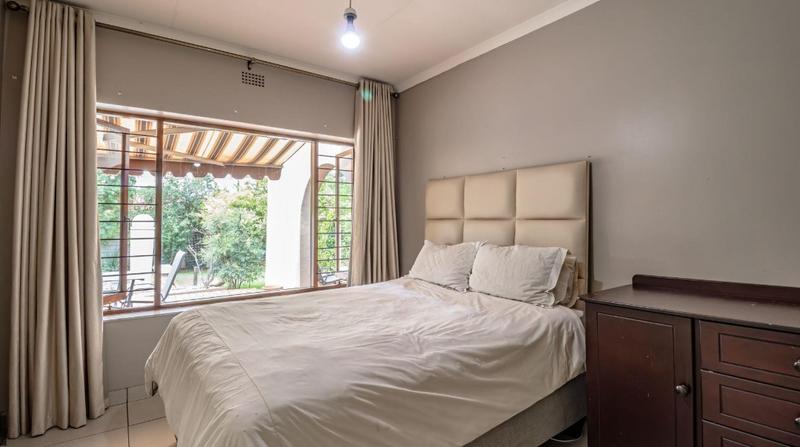 4 Bedroom Property for Sale in Northcliff Gauteng