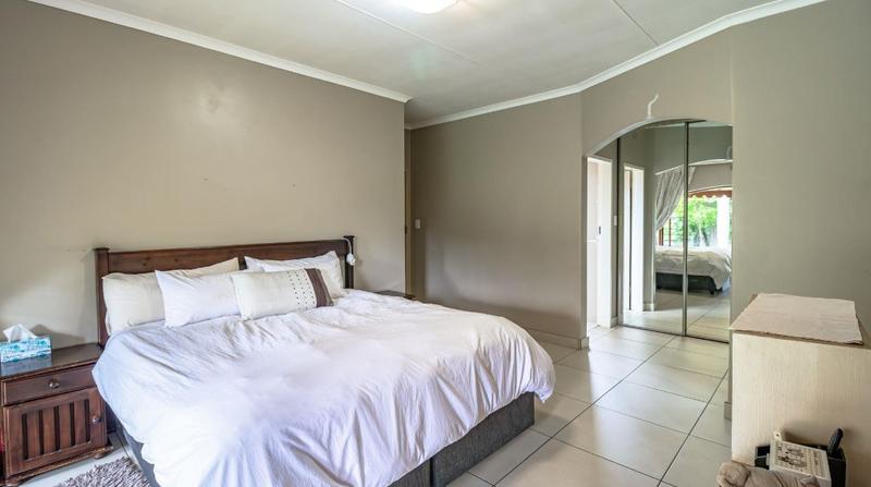 4 Bedroom Property for Sale in Northcliff Gauteng