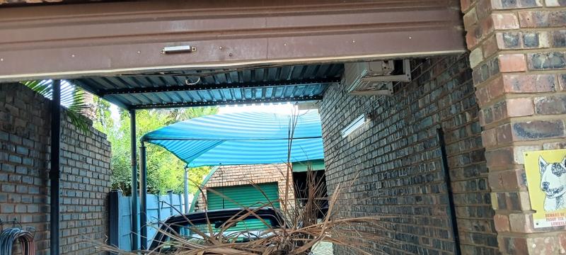 4 Bedroom Property for Sale in Dorandia Gauteng