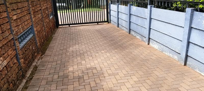 4 Bedroom Property for Sale in Dorandia Gauteng
