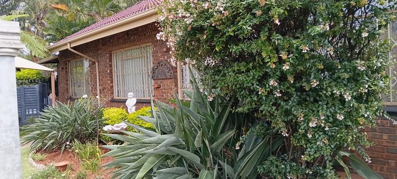 4 Bedroom Property for Sale in Dorandia Gauteng