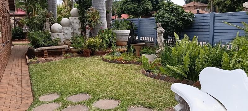 4 Bedroom Property for Sale in Dorandia Gauteng