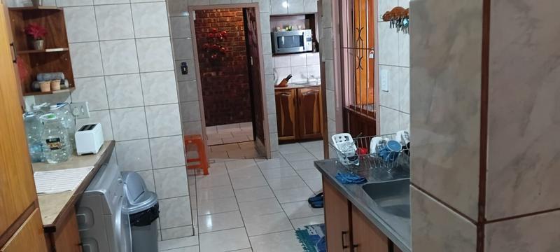 4 Bedroom Property for Sale in Dorandia Gauteng