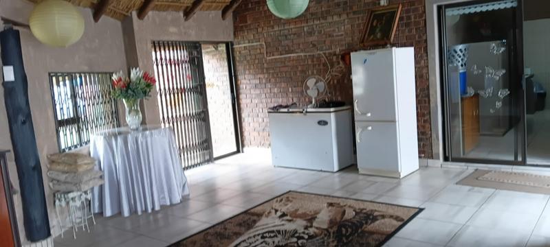 4 Bedroom Property for Sale in Dorandia Gauteng