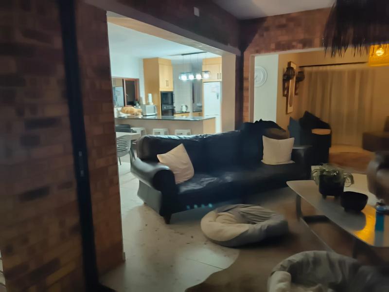 4 Bedroom Property for Sale in Silver Lakes Gauteng