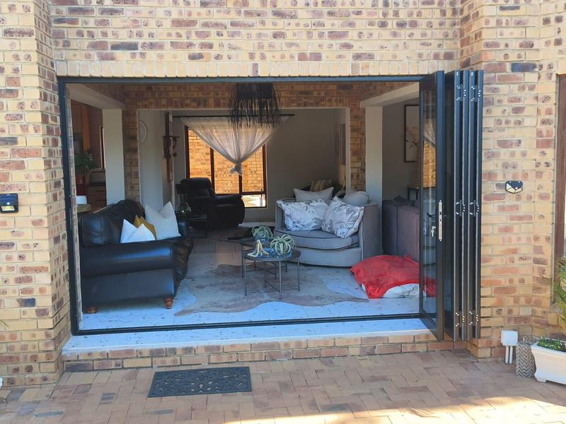 4 Bedroom Property for Sale in Silver Lakes Gauteng