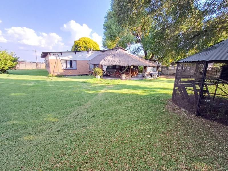 4 Bedroom Property for Sale in Sonland Park Gauteng