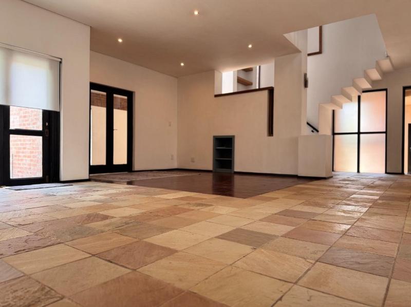 6 Bedroom Property for Sale in Dainfern Valley Gauteng