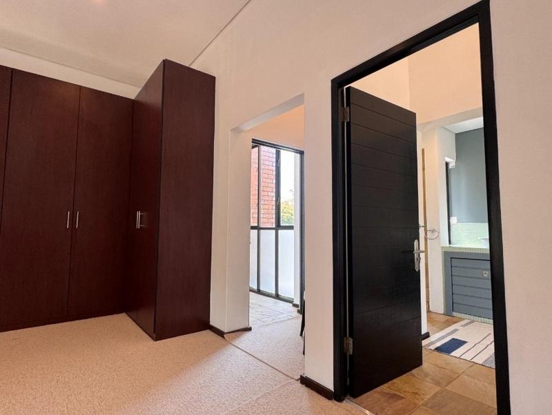 6 Bedroom Property for Sale in Dainfern Valley Gauteng