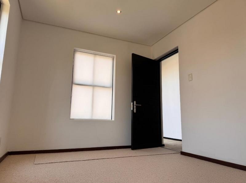 6 Bedroom Property for Sale in Dainfern Valley Gauteng