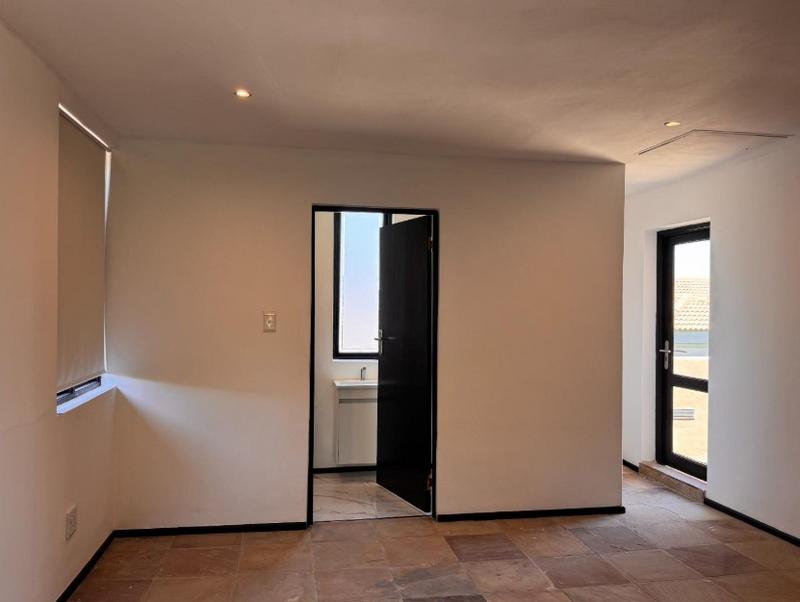 6 Bedroom Property for Sale in Dainfern Valley Gauteng