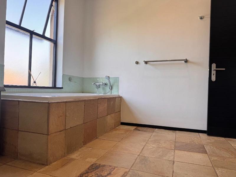 6 Bedroom Property for Sale in Dainfern Valley Gauteng