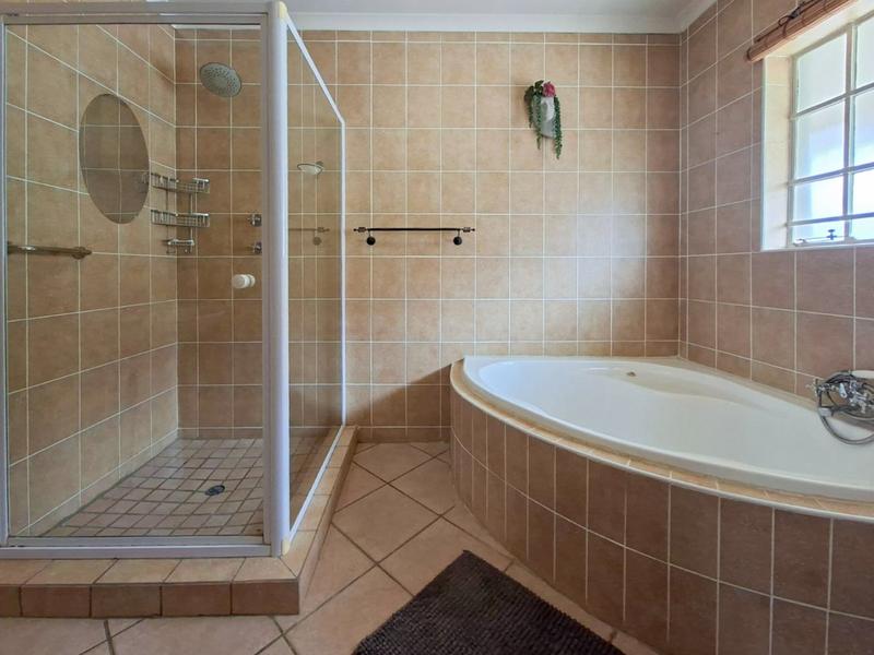 3 Bedroom Property for Sale in Amberfield Glen Gauteng