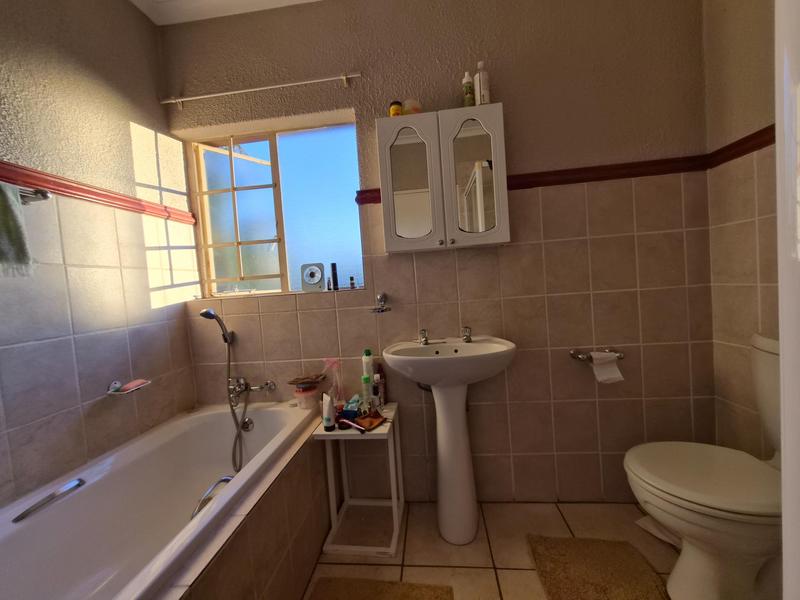 To Let 2 Bedroom Property for Rent in Annlin Gauteng