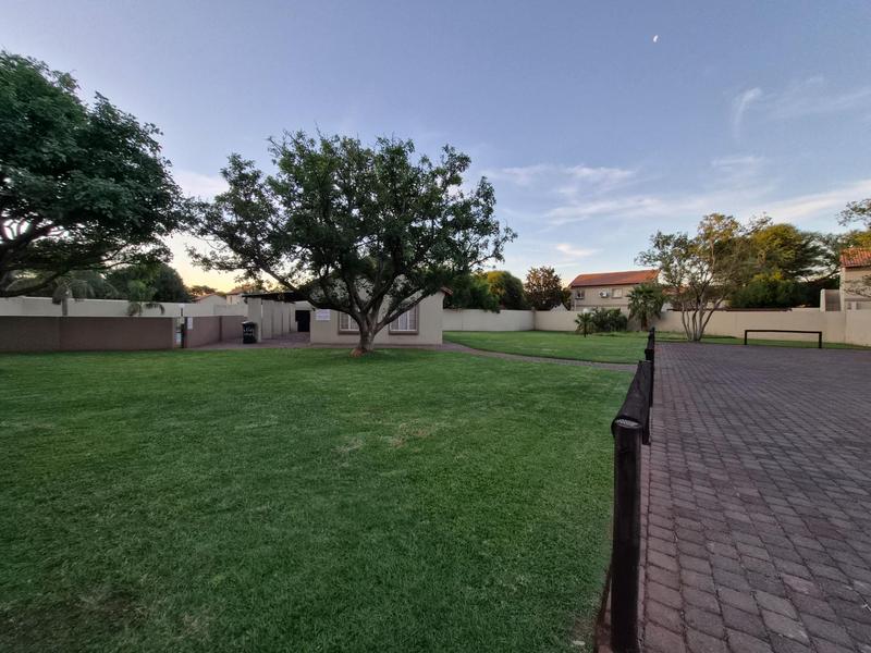 To Let 2 Bedroom Property for Rent in Annlin Gauteng