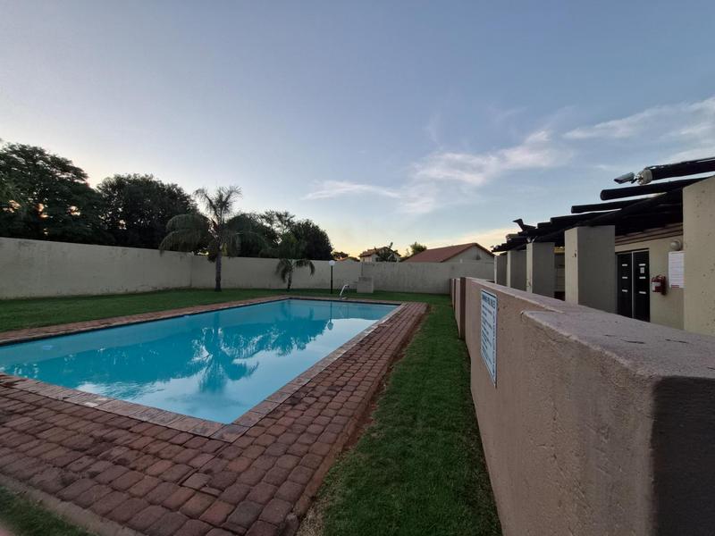 To Let 2 Bedroom Property for Rent in Annlin Gauteng