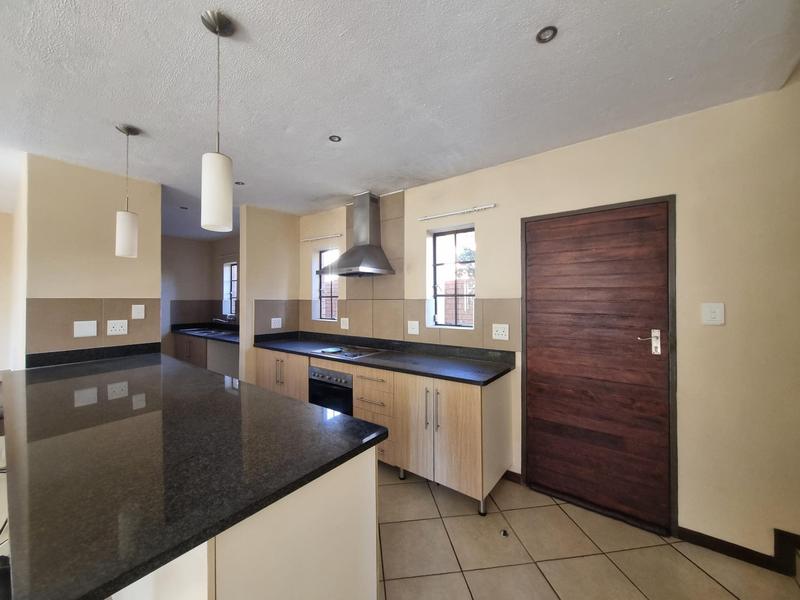 4 Bedroom Property for Sale in Mooikloof Ridge Gauteng
