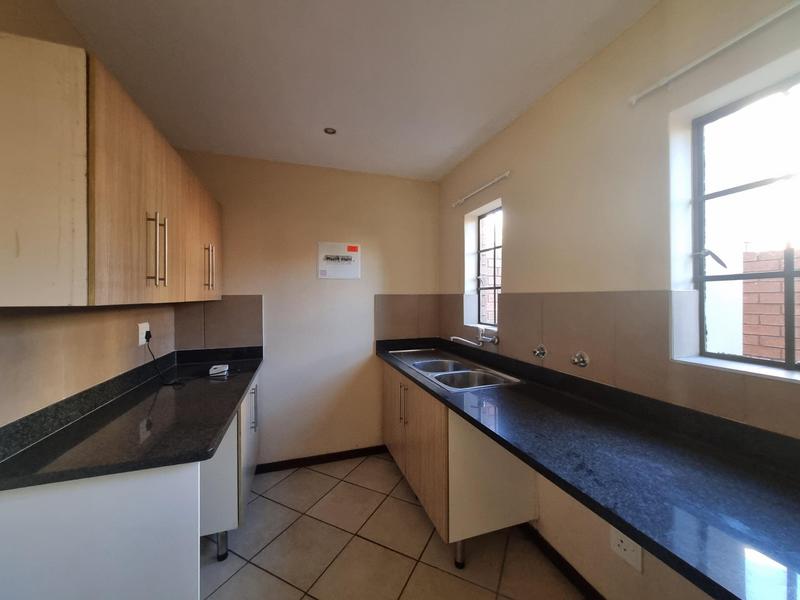 4 Bedroom Property for Sale in Mooikloof Ridge Gauteng