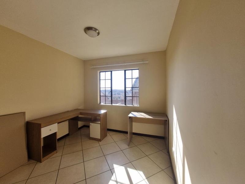 4 Bedroom Property for Sale in Mooikloof Ridge Gauteng