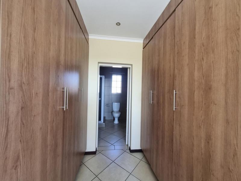 4 Bedroom Property for Sale in Mooikloof Ridge Gauteng