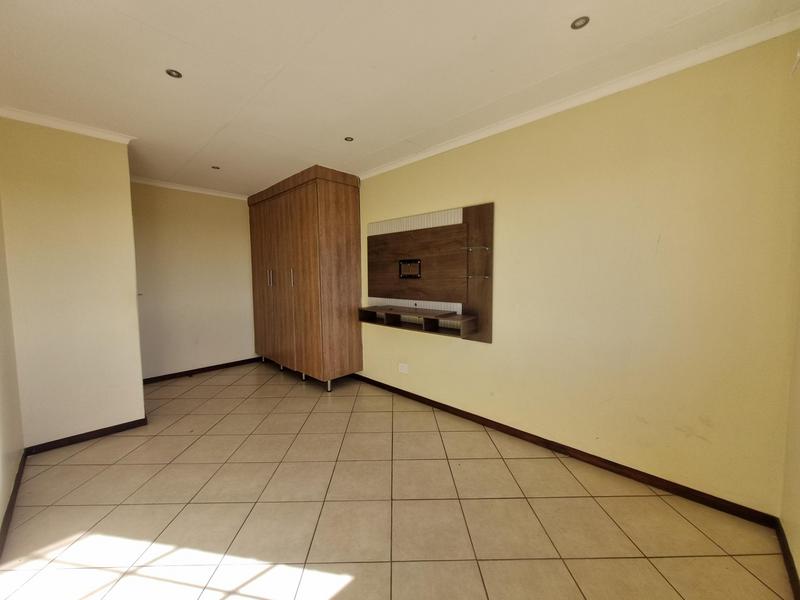 4 Bedroom Property for Sale in Mooikloof Ridge Gauteng
