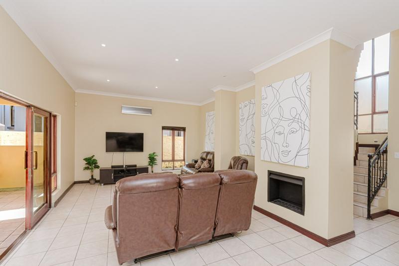 4 Bedroom Property for Sale in Blue Valley Golf Estate Gauteng
