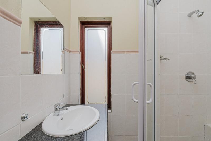 4 Bedroom Property for Sale in Blue Valley Golf Estate Gauteng