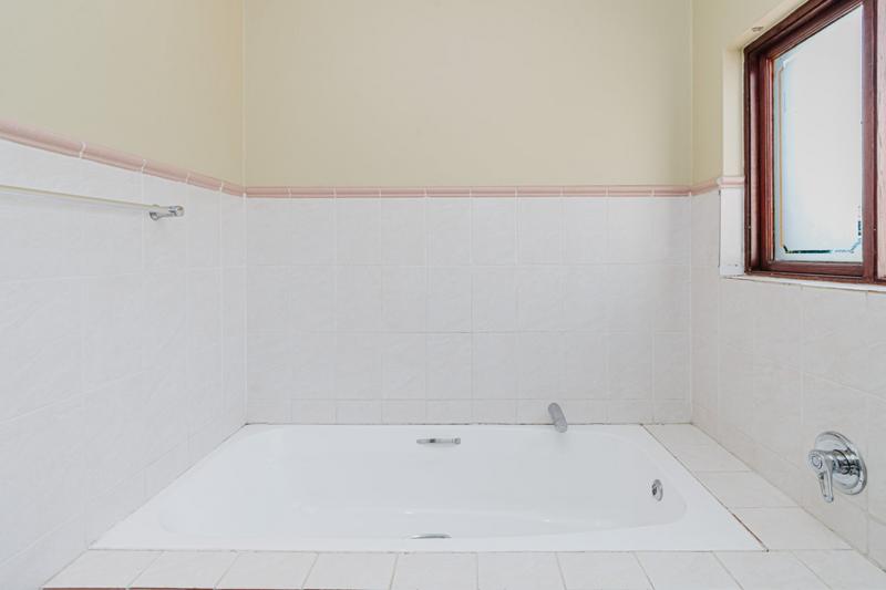 4 Bedroom Property for Sale in Blue Valley Golf Estate Gauteng