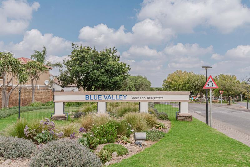 4 Bedroom Property for Sale in Blue Valley Golf Estate Gauteng